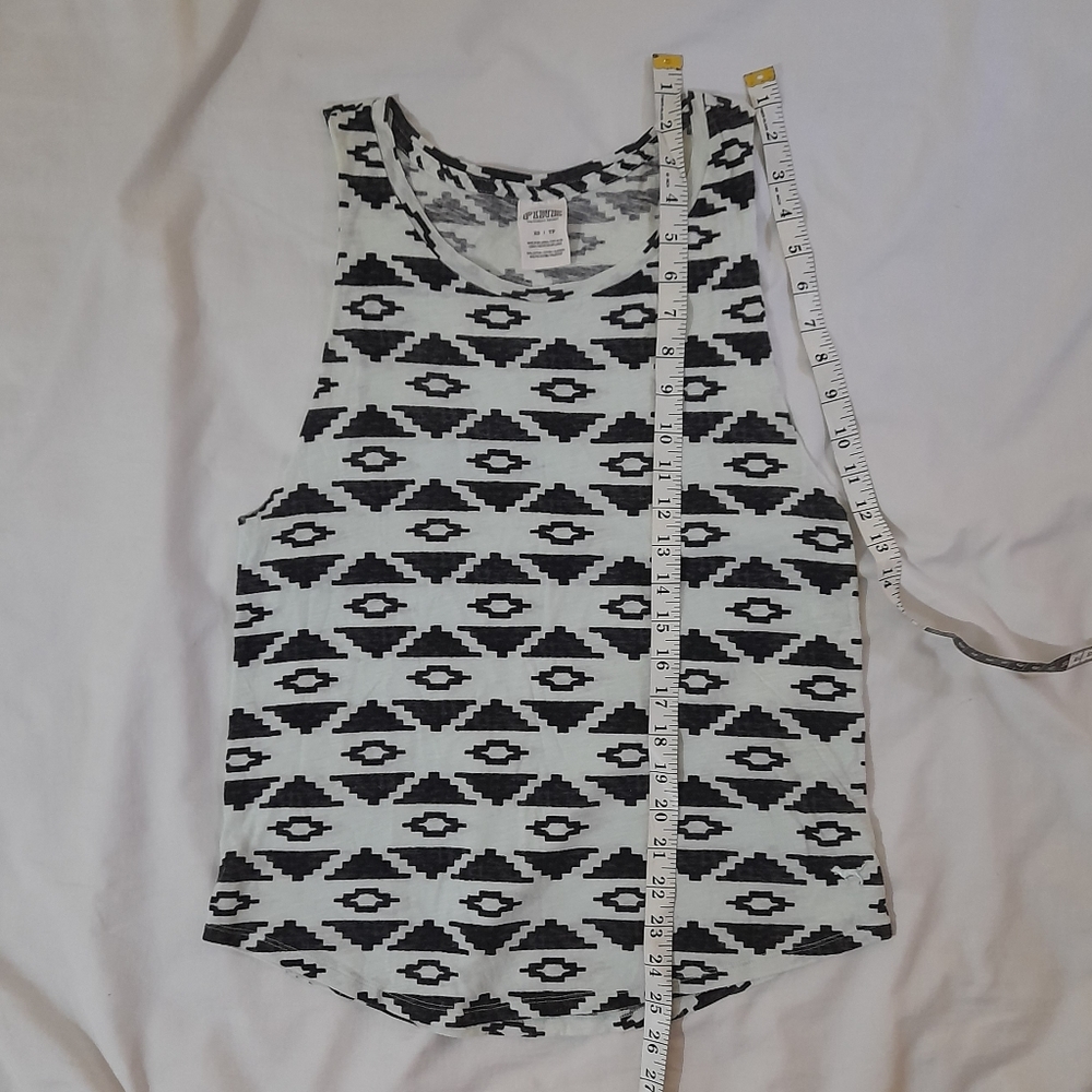 ● Victoria's Secret | VS PINK Aztec Tribal Print Teal Tank Top - Picture 3 of 10